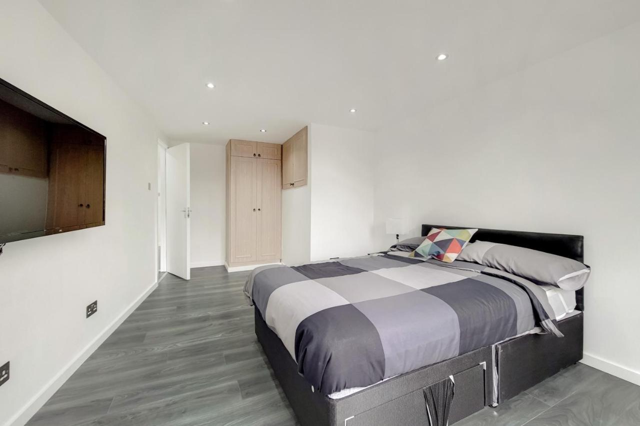 Lovely 4 Bed Apartment Perfect For Families! London Exteriör bild