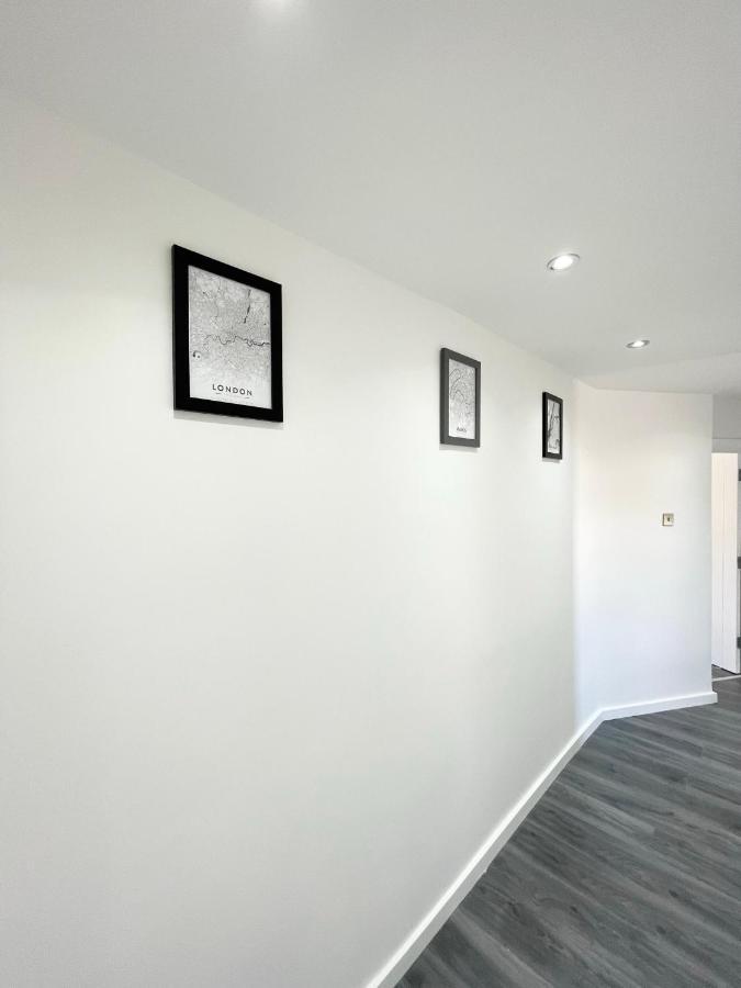 Lovely 4 Bed Apartment Perfect For Families! London Exteriör bild