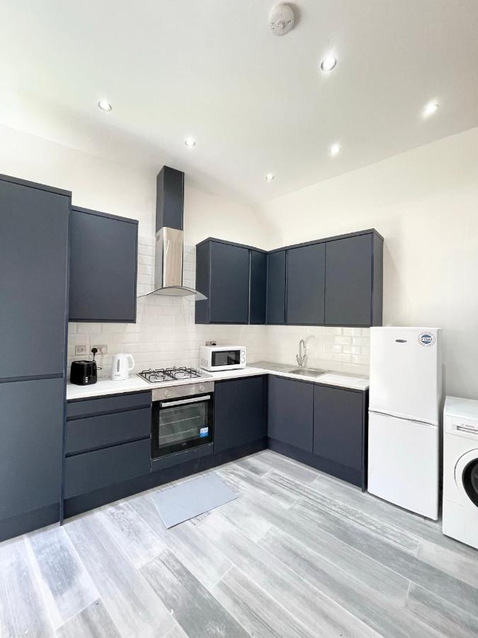 Lovely 4 Bed Apartment Perfect For Families! London Exteriör bild
