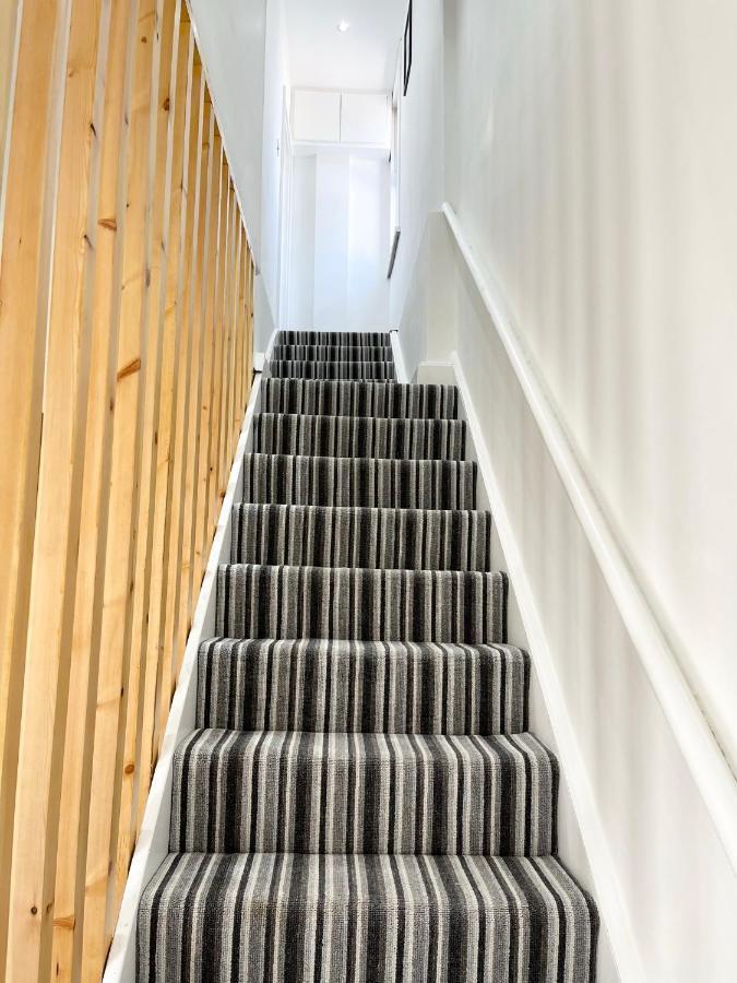 Lovely 4 Bed Apartment Perfect For Families! London Exteriör bild